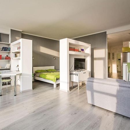 Gagarin Plaza Apartment 70 Square Metres On 12Th Floor Odessa Extérieur photo