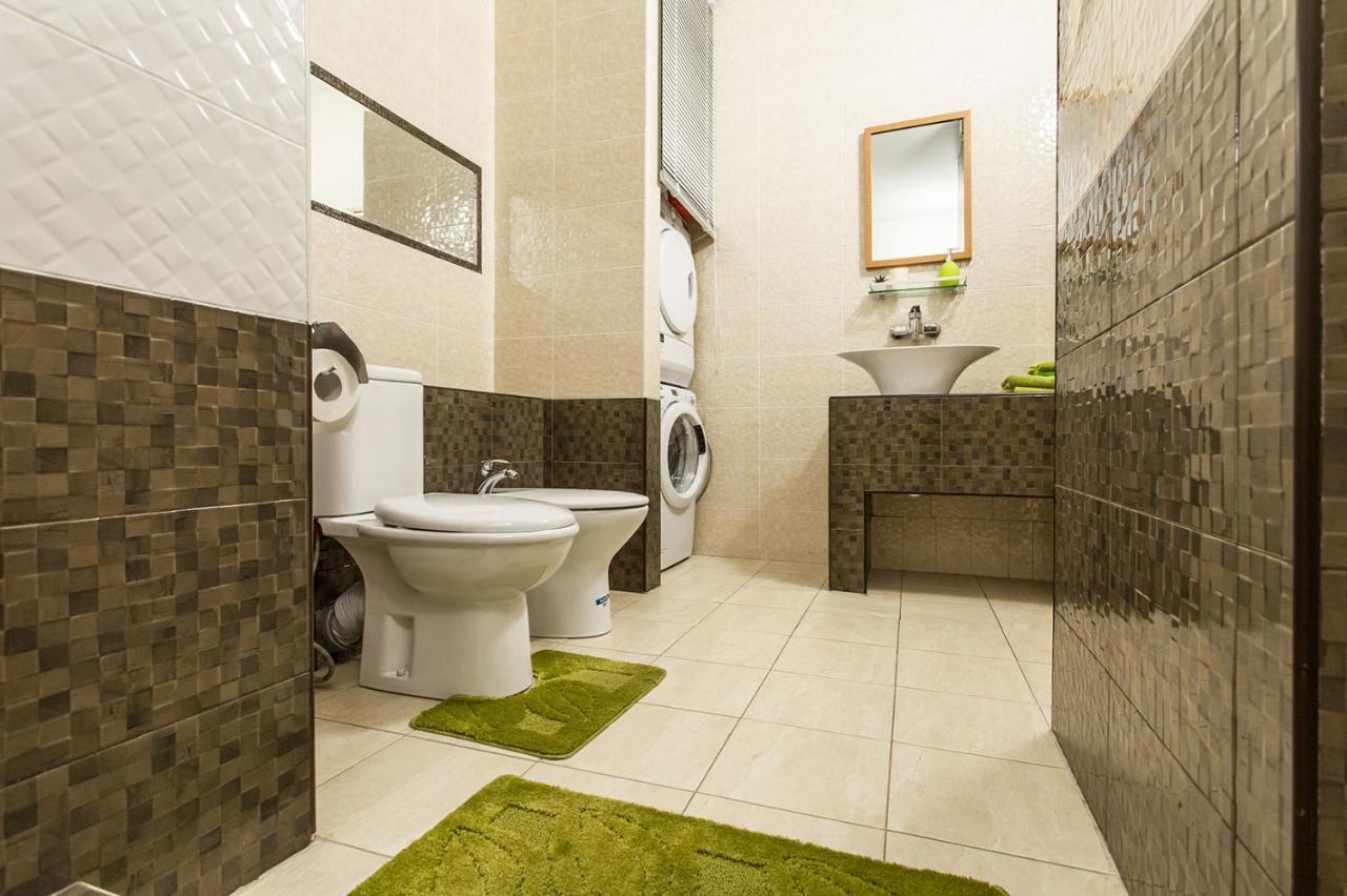 Gagarin Plaza Apartment 70 Square Metres On 12Th Floor Odessa Extérieur photo