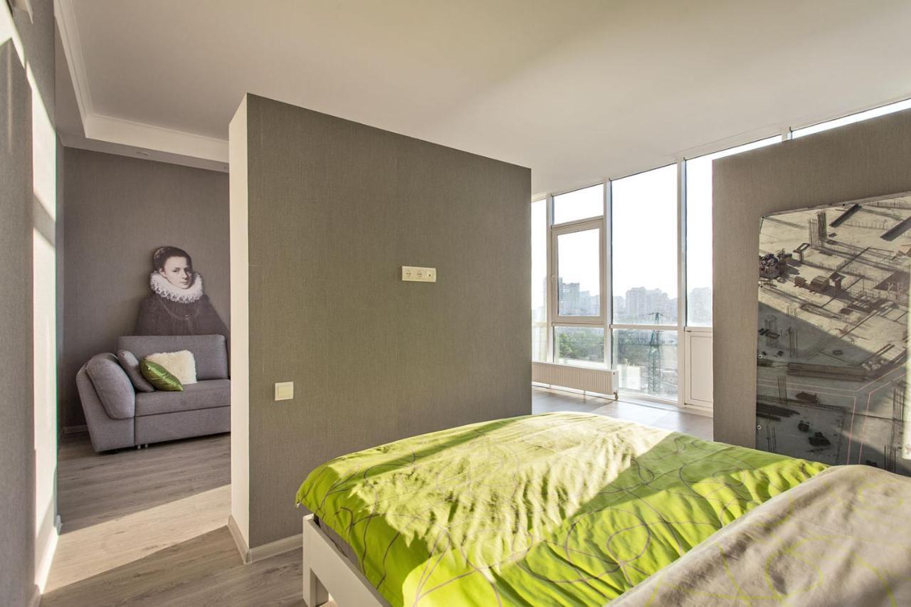 Gagarin Plaza Apartment 70 Square Metres On 12Th Floor Odessa Extérieur photo