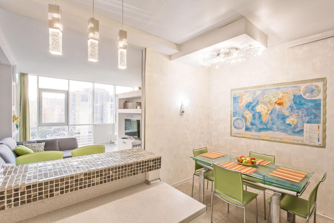 Gagarin Plaza Apartment 70 Square Metres On 12Th Floor Odessa Extérieur photo