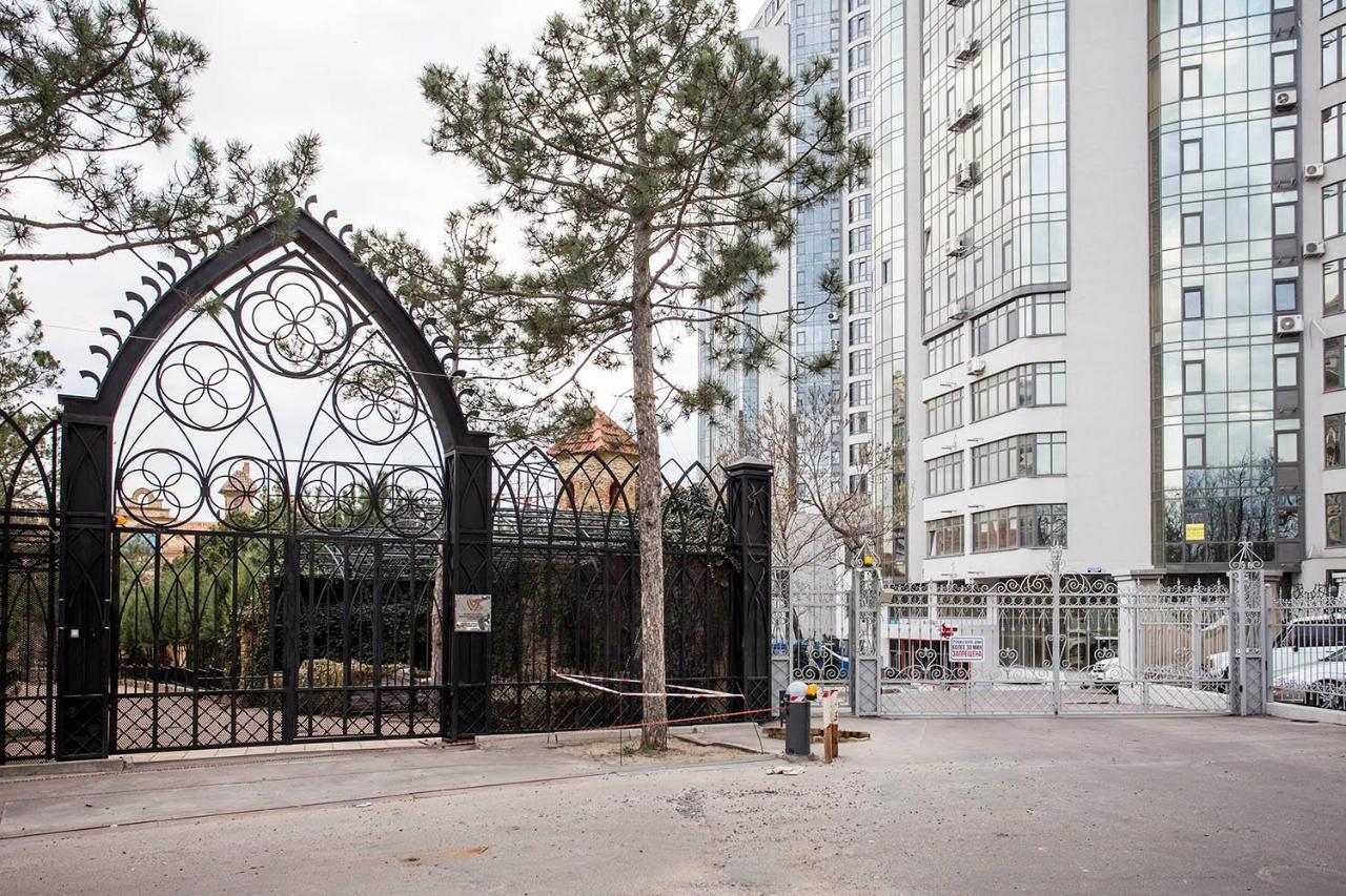 Gagarin Plaza Apartment 70 Square Metres On 12Th Floor Odessa Extérieur photo
