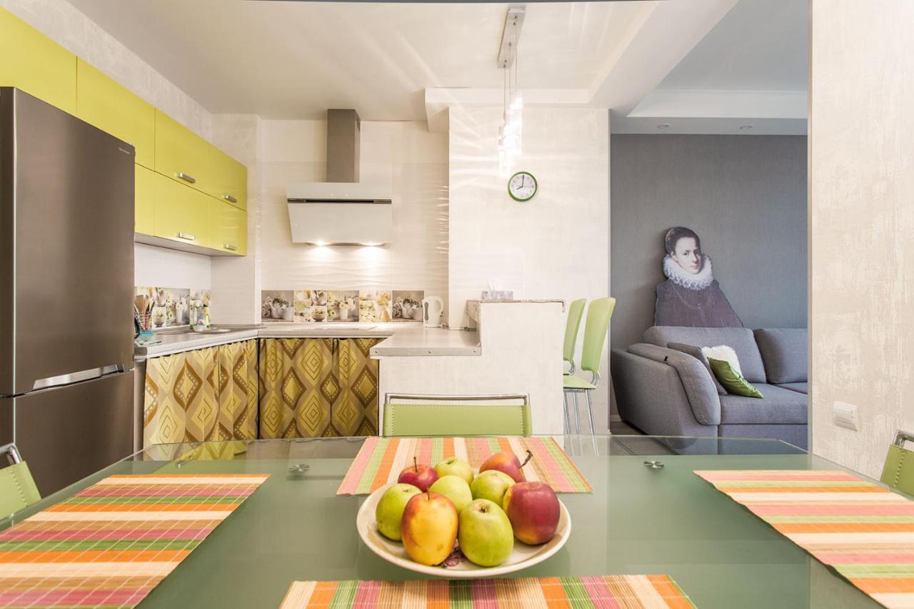 Gagarin Plaza Apartment 70 Square Metres On 12Th Floor Odessa Extérieur photo